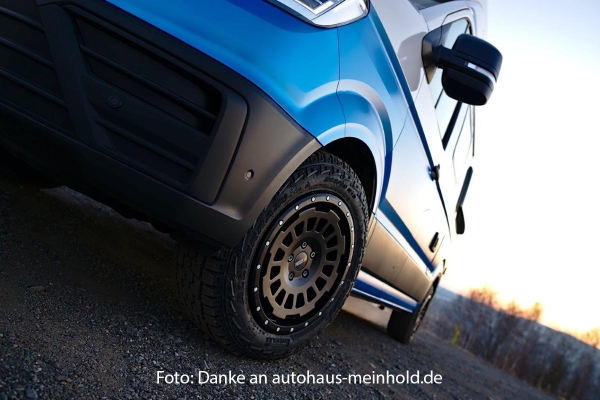 8,5x18 Twin Monotube Projekt AT1 HD Alufelge in schwarz für Fiat Ducato 3